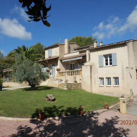 Mas Les Vieux Chenes Bed & Breakfast Льомбеск Екстериор снимка