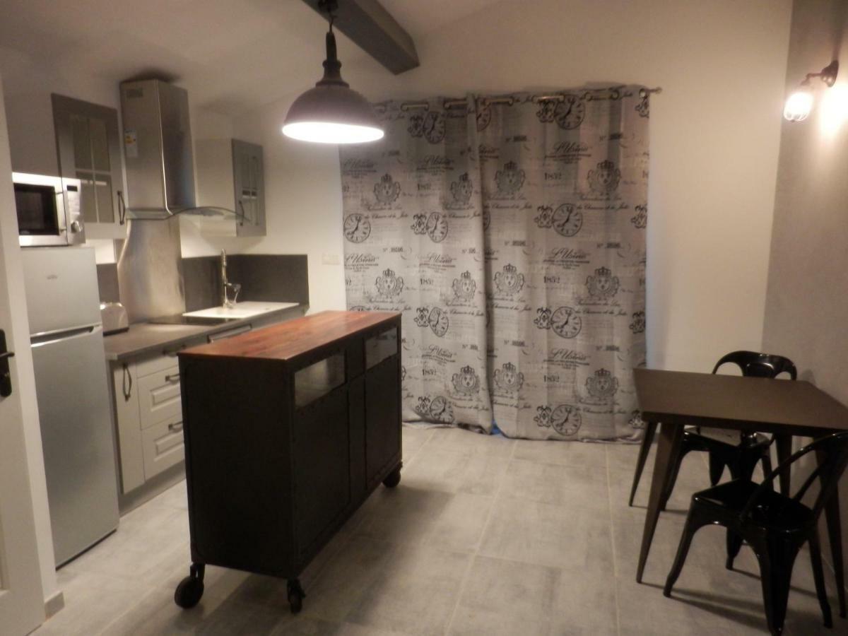 Mas Les Vieux Chenes Bed & Breakfast Льомбеск Екстериор снимка